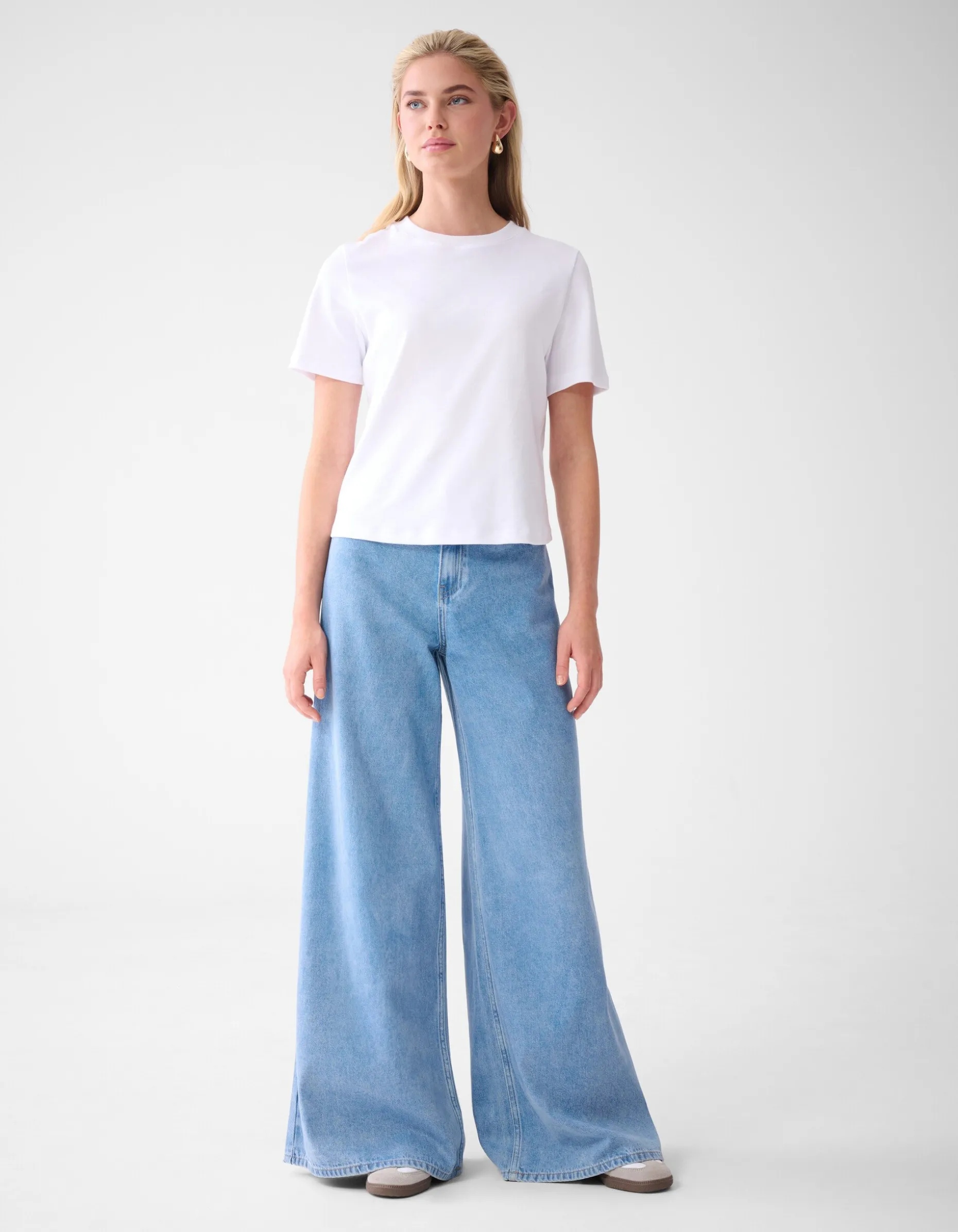 Basis T-shirt Wit By Lonneke