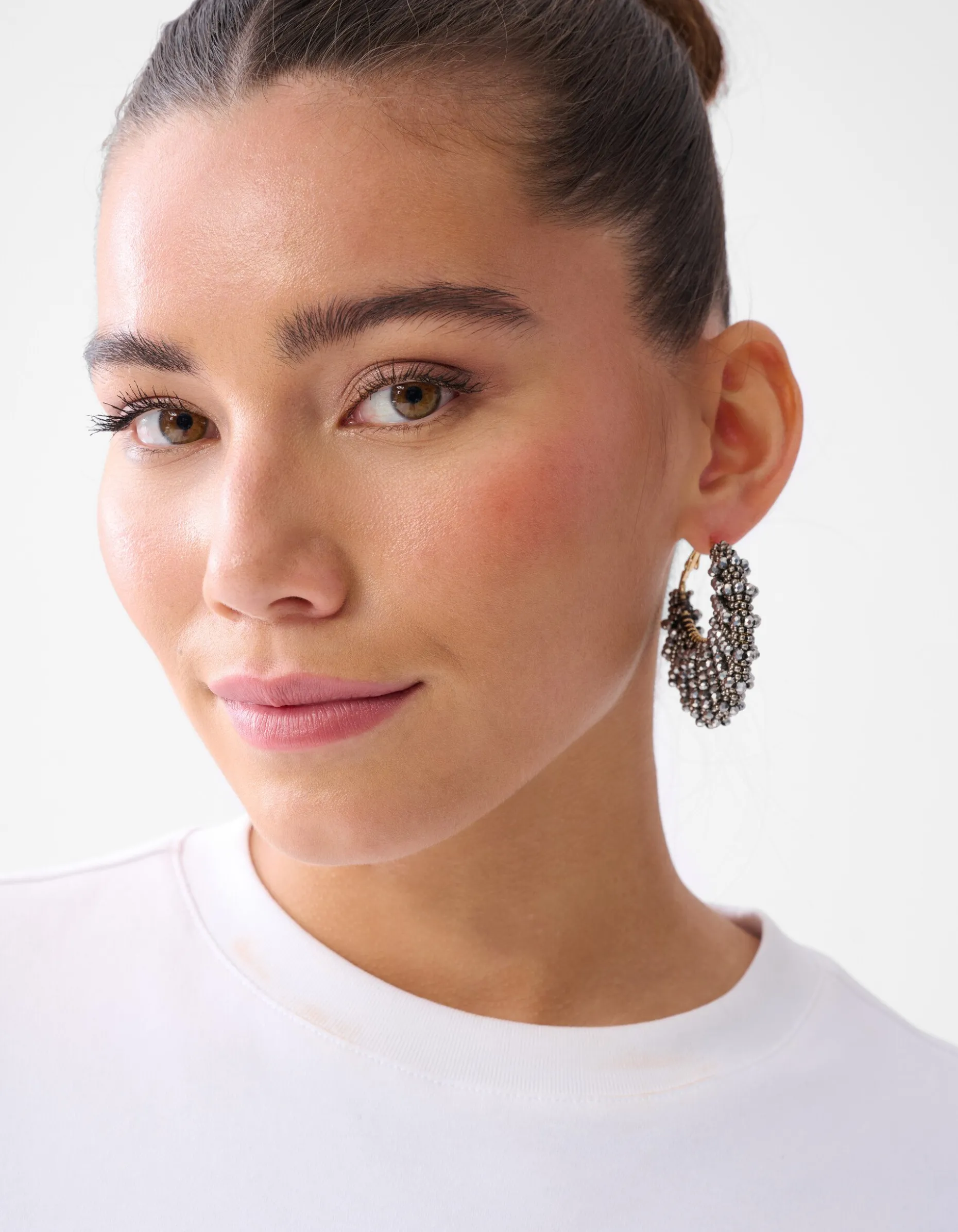 Bulky Beaded Oorbellen Donkergrijs