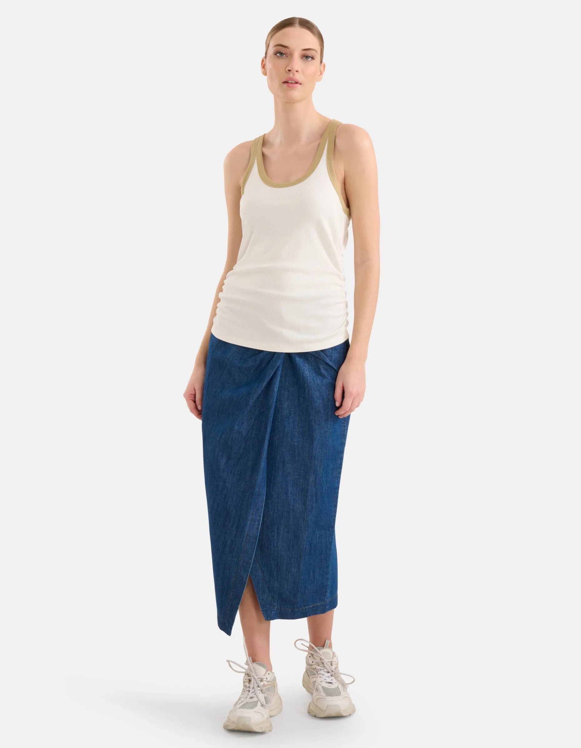 Contrast Tanktop Gebroken Wit By Mieke