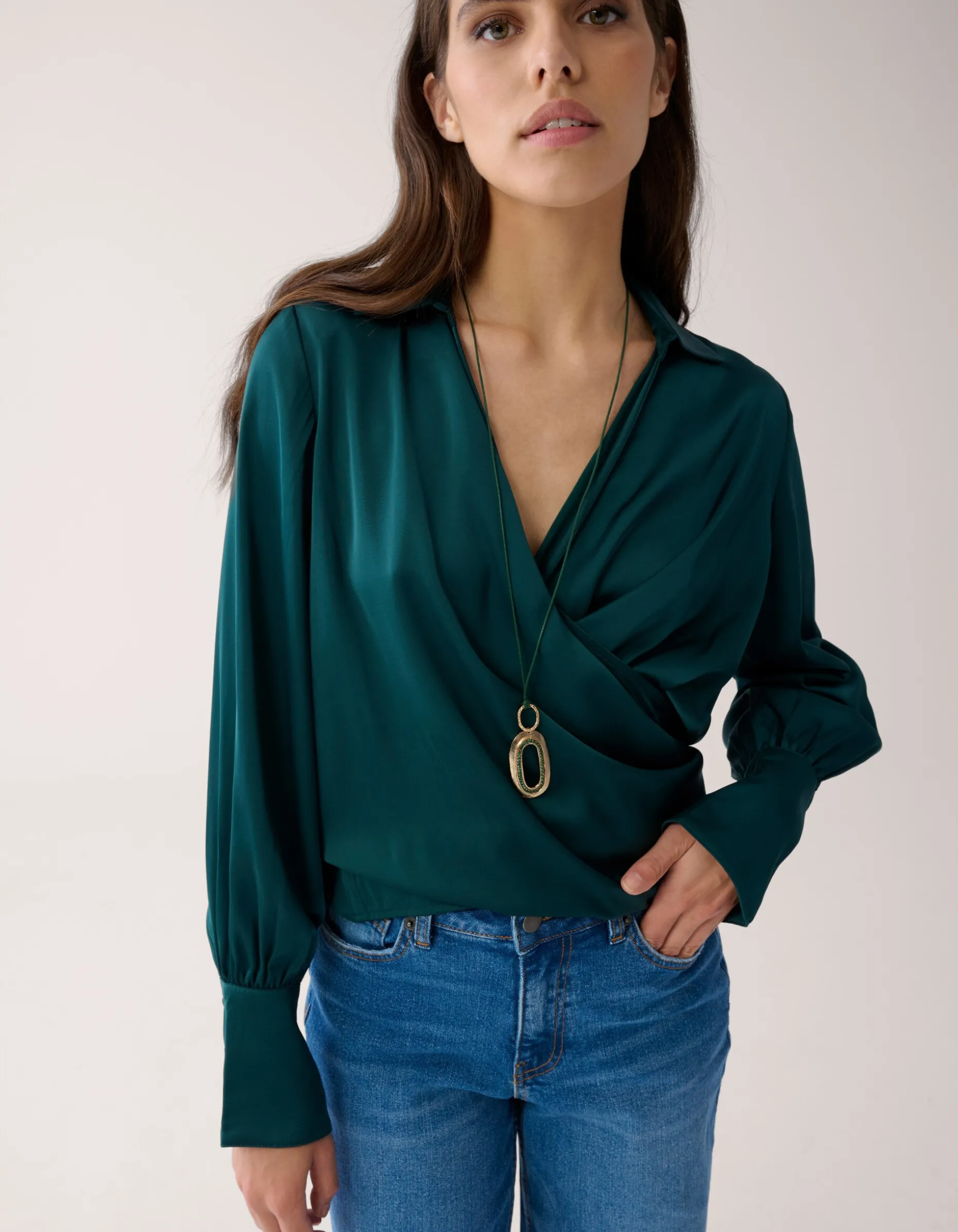 Hammered Oval Strass Ketting Goud By Mieke