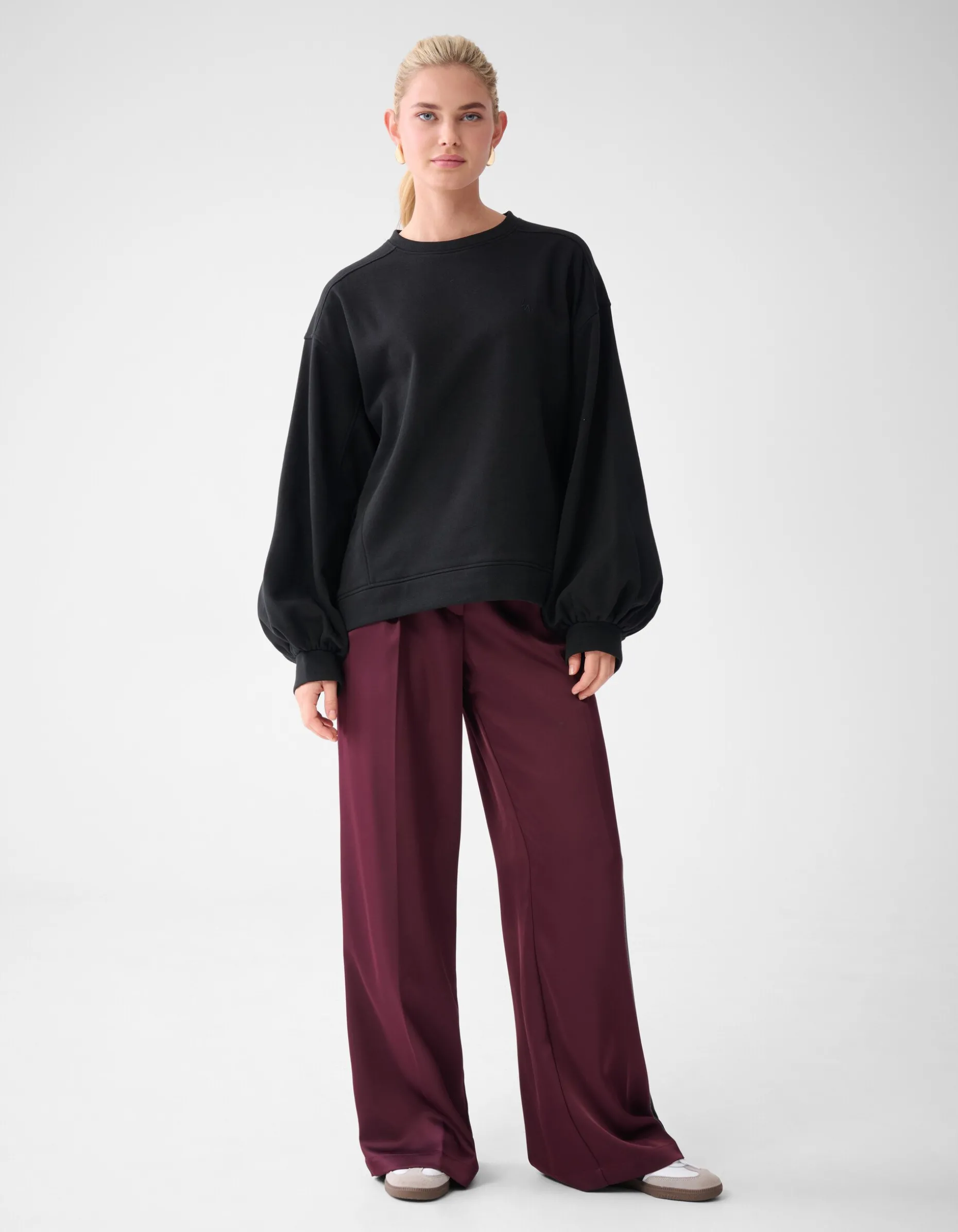 Satijnen Wide Leg Broek Donkerrood By Lonneke