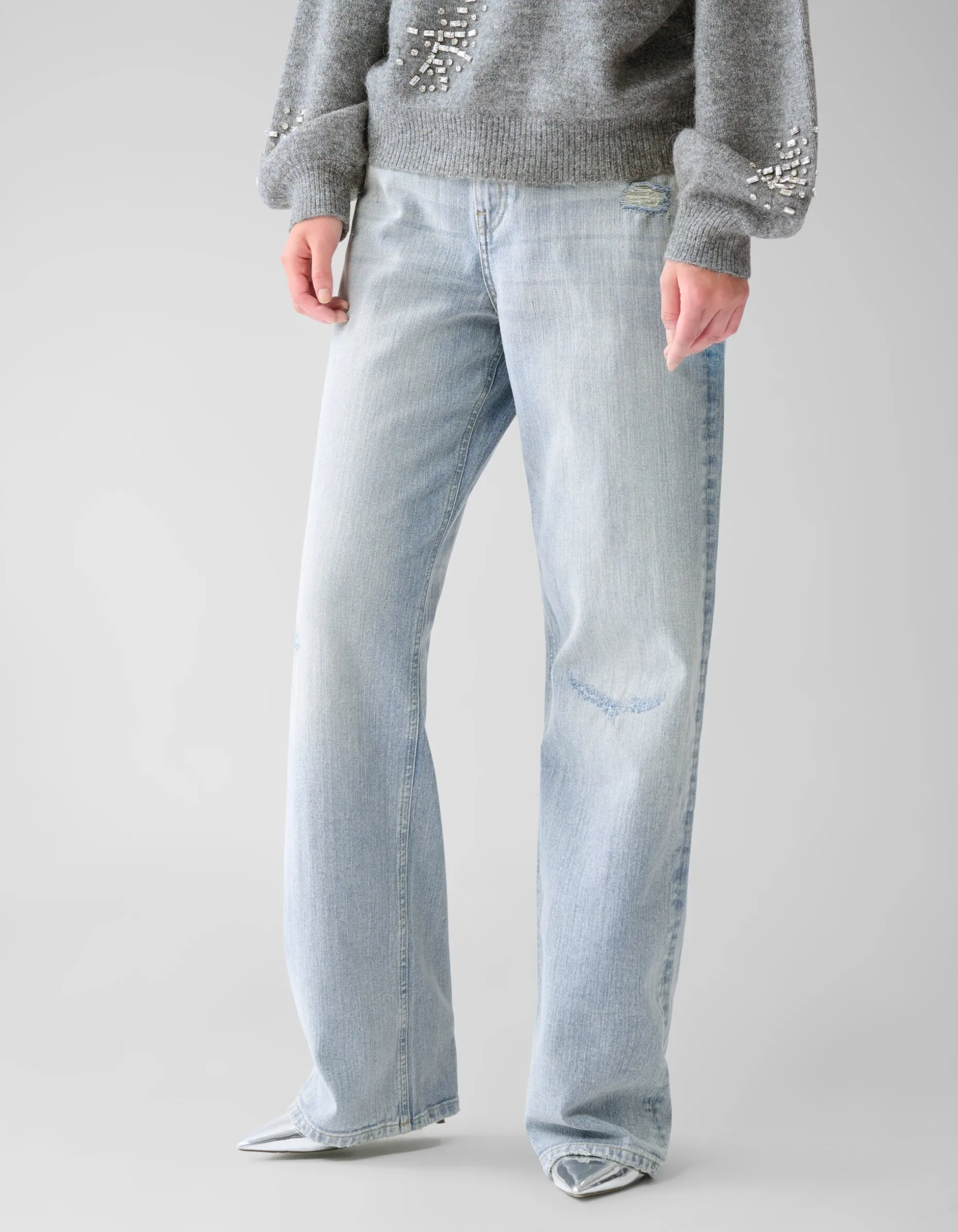 Wide Leg Fit Jeans Bleached By Fred